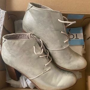 Toms Lunata Lace Up Booties